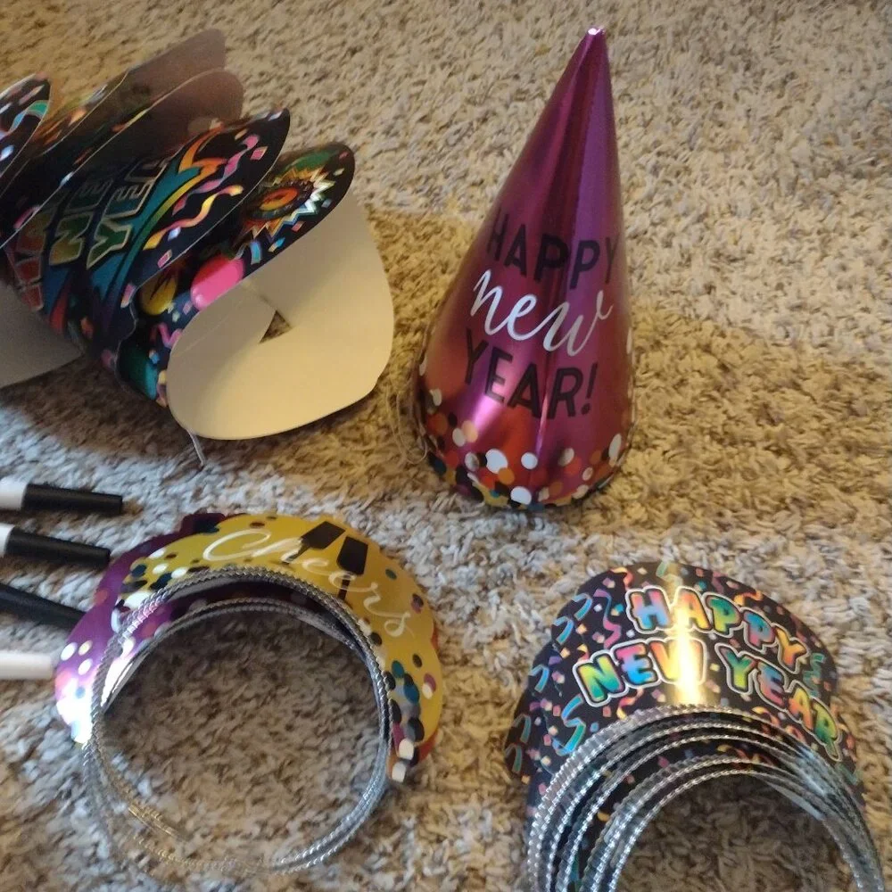 NEW huge lot of unused New Years Eve party supplies